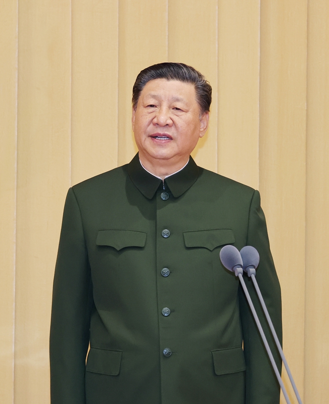 4月19日,中國人民解放軍信息支援部隊成立大會在北京八一大樓隆重舉行。中共中央總書記、國家主席、中央軍委主席習(xí)近平向信息支援部隊授予軍旗并致訓(xùn)詞。這是習(xí)近平致訓(xùn)詞。