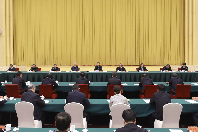 4月23日下午，中共中央總書記、國家主席、中央軍委主席習近平在重慶主持召開新時代推動西部大開發(fā)座談會并發(fā)表重要講話。
