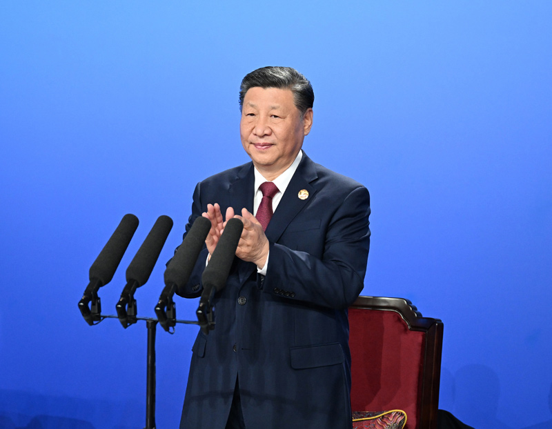 2月7日晚,第九屆亞洲冬季運(yùn)動(dòng)會(huì)在黑龍江省哈爾濱市隆重開幕。國(guó)家主席習(xí)近平出席開幕式并宣布本屆亞冬會(huì)開幕。